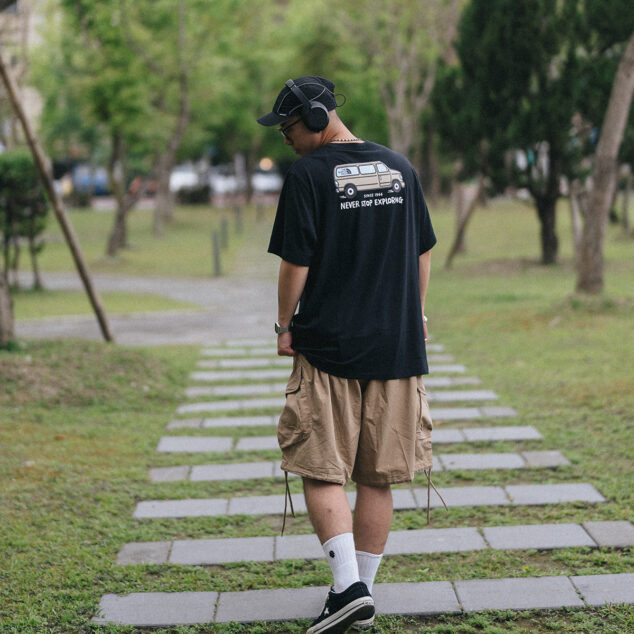 The North Face U VAN LIFE GRAPHIC SS TEE 旅行車標語短Tee