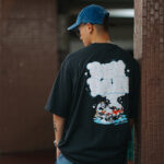 BEN DAVIS WASHING A CAR TEE 立體發泡洗車踢