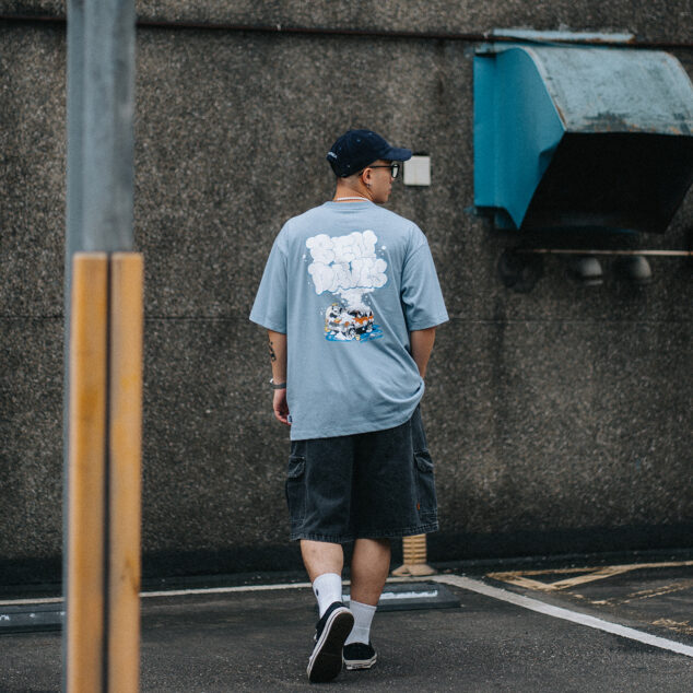 BEN DAVIS WASHING A CAR TEE 立體發泡洗車踢