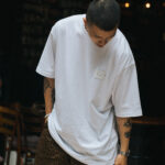 BEN DAVIS WASHING A CAR TEE 立體發泡洗車踢