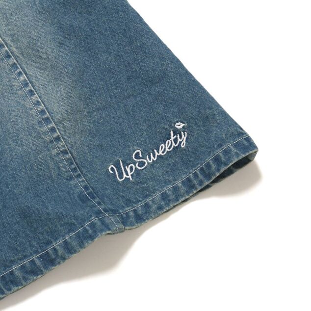 UP Sweety CURSIVE LOGO / BUTTONED DENIM SKIRT